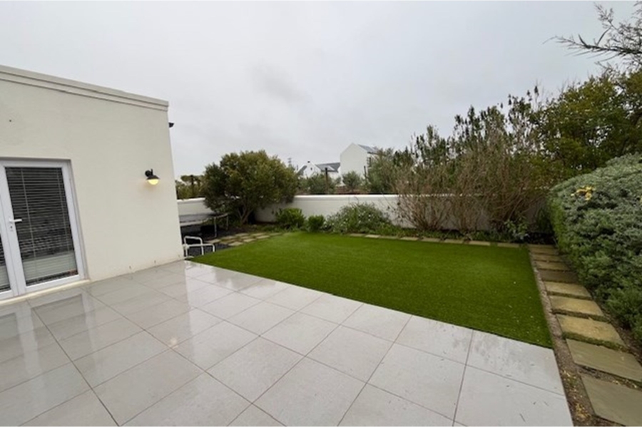 To Let 4 Bedroom Property for Rent in Croydon Olive Estate Western Cape
